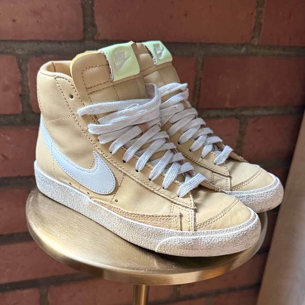 SOLD Nike High-Top Sneakers